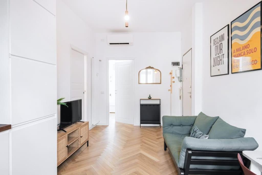 Easylife - Apartment With Balcony Near Navigli Milan Exterior photo